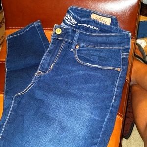 Women's Levi Strauss Signature. 10s. Dark wash. Signature Skinny